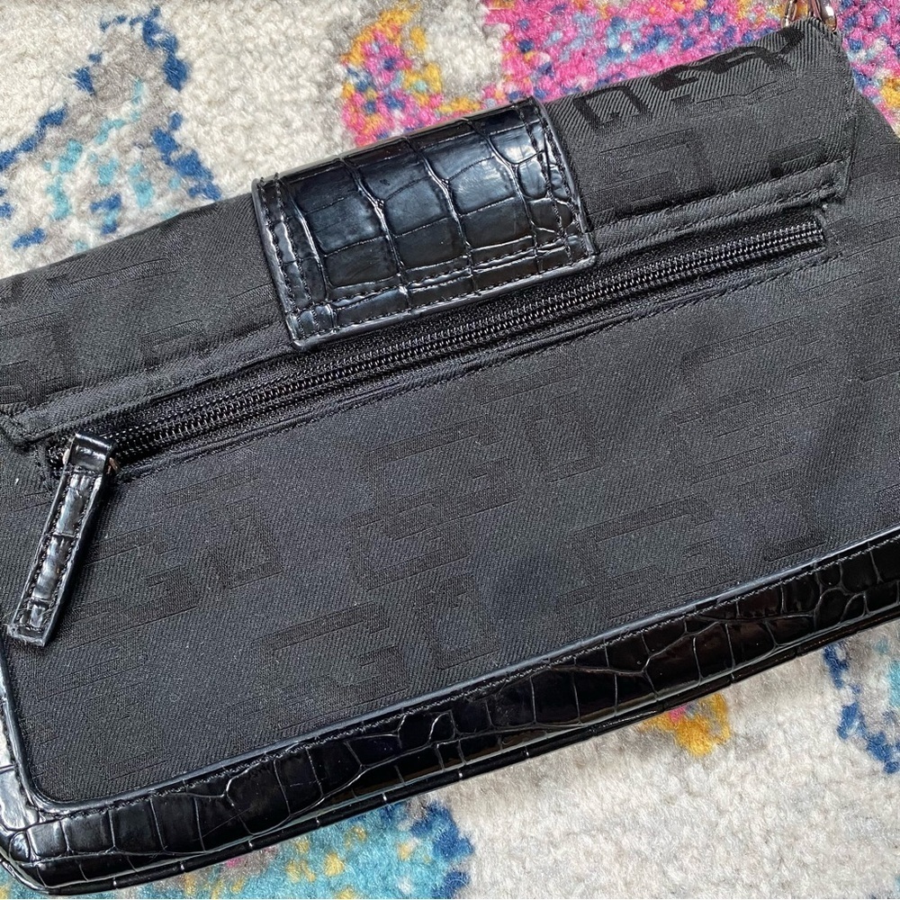 Vintage Y2K Guess Crossbody Purse Bag - Picture 4 of 7
